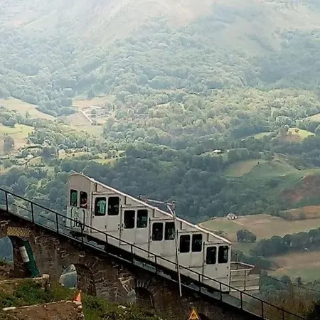 Apartamento Joli T2 Très Bien Situé, Parking Couvert