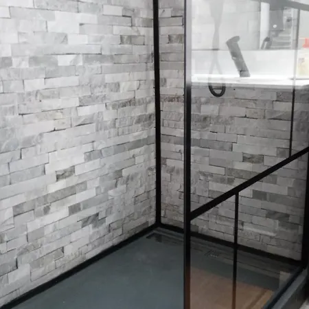 Joli T2 Tres Bien Situe, Parking Couvert Apartment